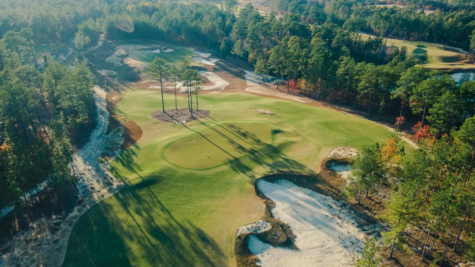 /content/dam/images/golfdigest/fullset/2023/1/Pinehurst 10 1 green.jpg